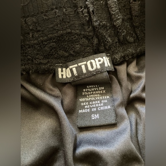 🖤 Hot Topic black lace high-low skirt - Picture 8 of 8